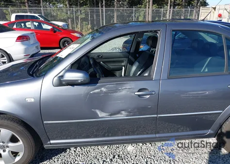 2004 Volkswagen Jetta Gls 2.0L z USA, uszkodzony, nr VIN 3VWSK69M74M092512